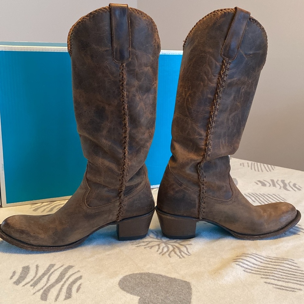Women's Brown Leather Western Boots - Picture 3 of 15